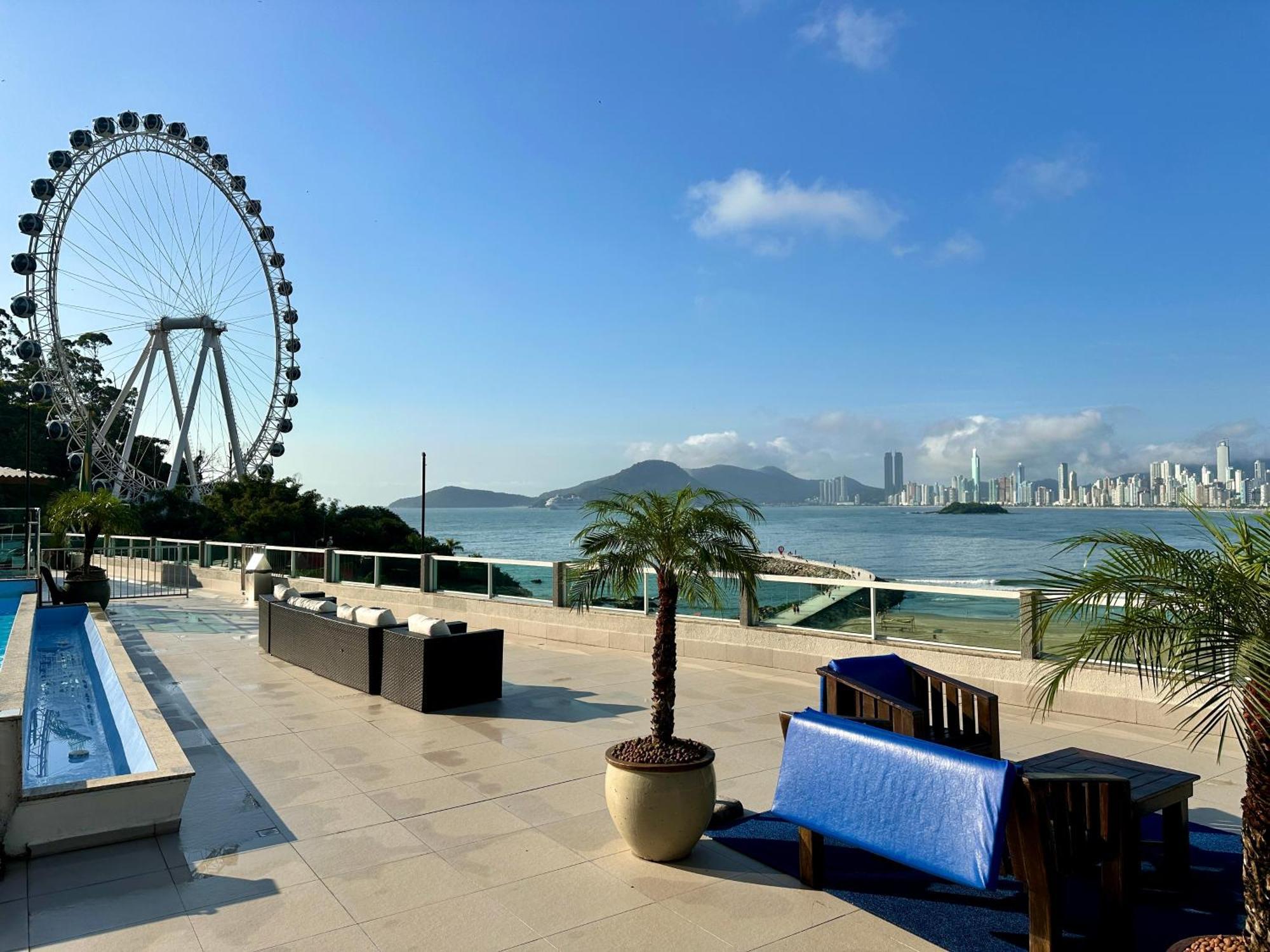 Roda Gigante, Garagem E Piscina Balneário Camboriú Exterior foto